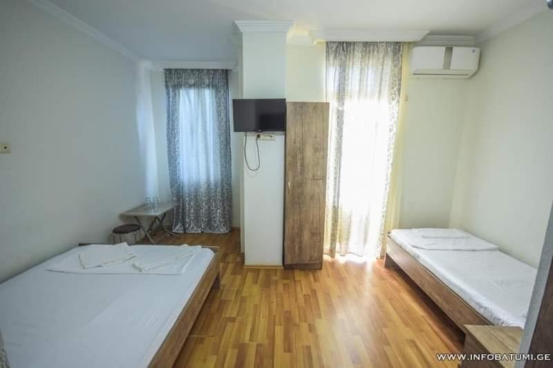 Dream Hotel Batumi Esterno foto