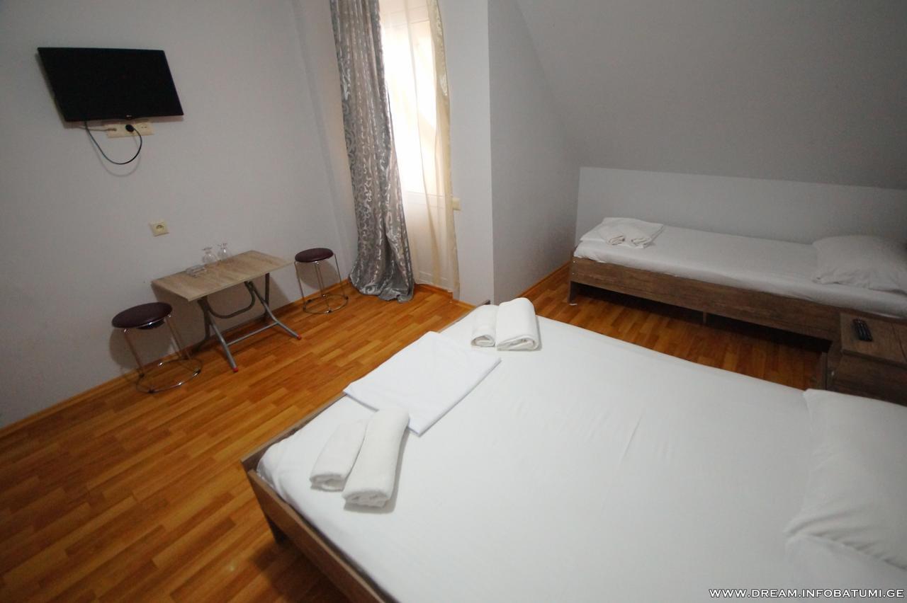 Dream Hotel Batumi Esterno foto