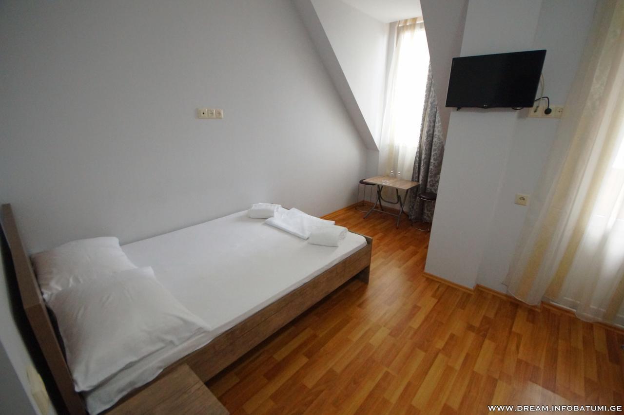 Dream Hotel Batumi Esterno foto