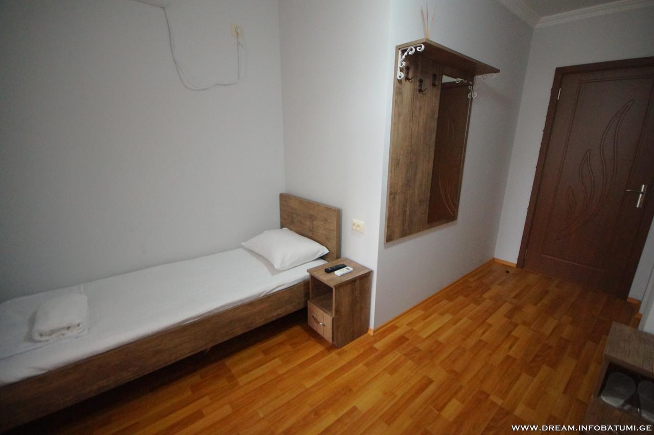 Dream Hotel Batumi Esterno foto