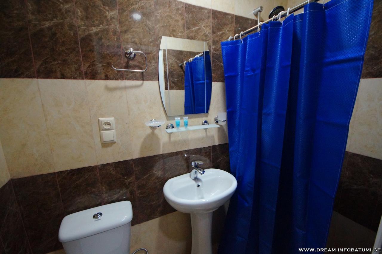 Dream Hotel Batumi Esterno foto